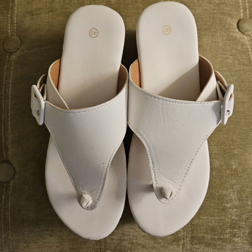 Wedge white sandals sz 9